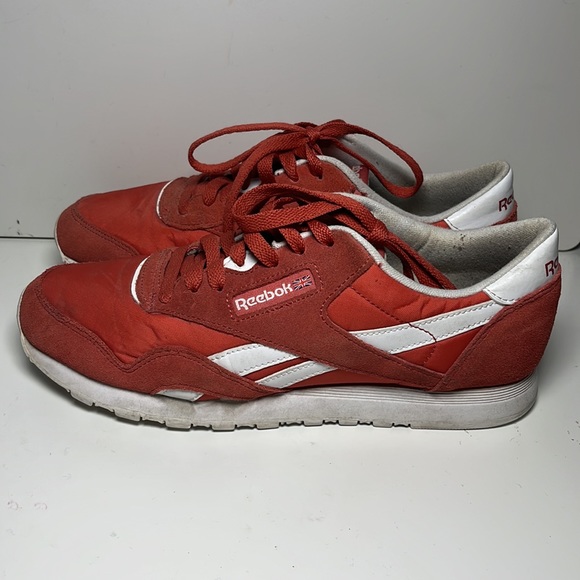 Reebok ‘Classic Nylon’ sneaker in Canton Red. - Picture 4 of 4